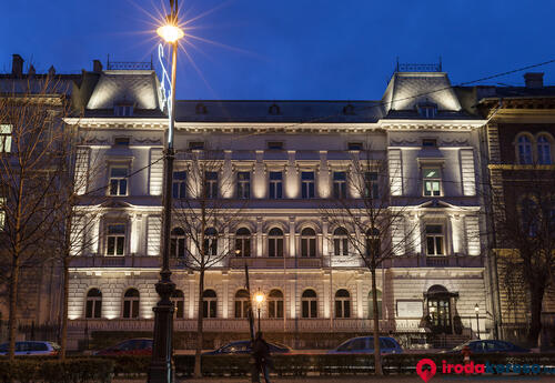 Andrássy 100 irodaház