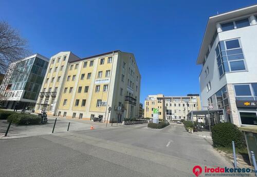 Kiadó iroda Bartók Udvar Irodaház