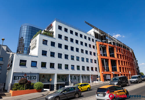 Kiadó iroda Buda Center