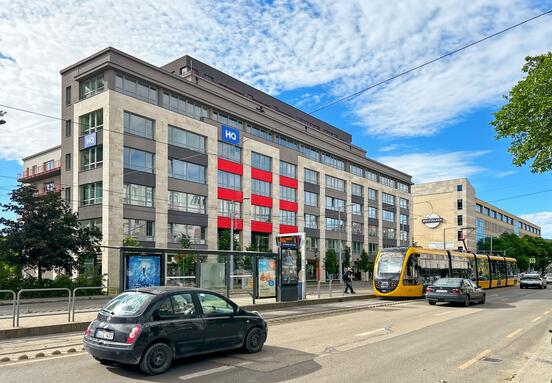 Alakítható szolgáltató irodák igény szerinti munkavégzés HQ F99 Officeban