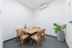 Kiadó iroda RM2 Offices  - Radnóti Miklós utca